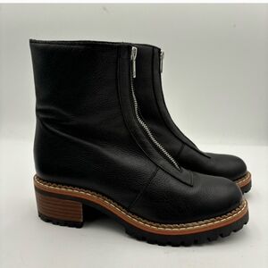 Bertuchi Women's EU 39 Black Leather Front Zip Lug Sole Chunky Ankle Boots